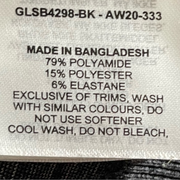 Gymshark Adapt Gray / Black Sports Bra - Picture 7 of 7